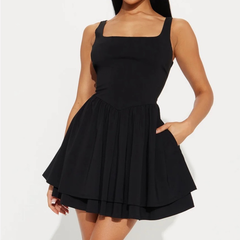 Elegant Black Sleeveless Dress